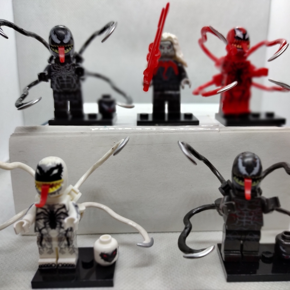 Venom Symbiote set of custom designed minifigures Venom Carnage